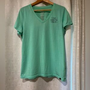 3/$13 THE NORTH FACE | Women's V-Neck Tee